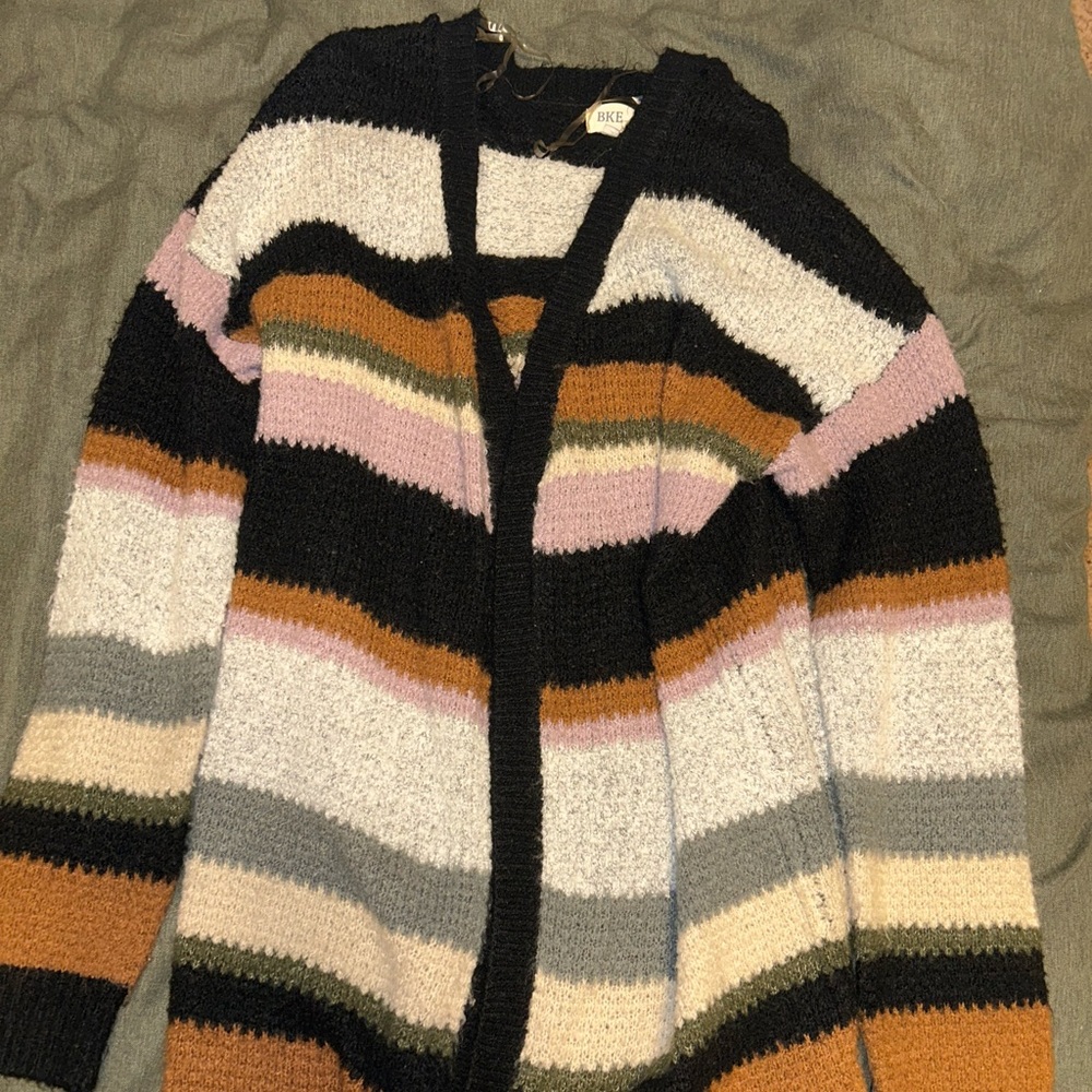 BKE cardigan, size L. Multicolor